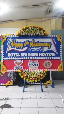 Papan Bunga di Dewi Bayan